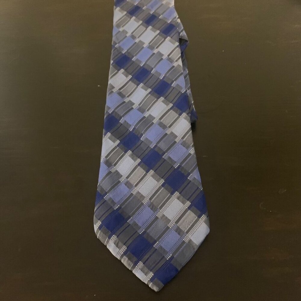 Kenneth Cole reaction Men's Necktie tie 57”x3.25” 100% Silk Blue Gray
